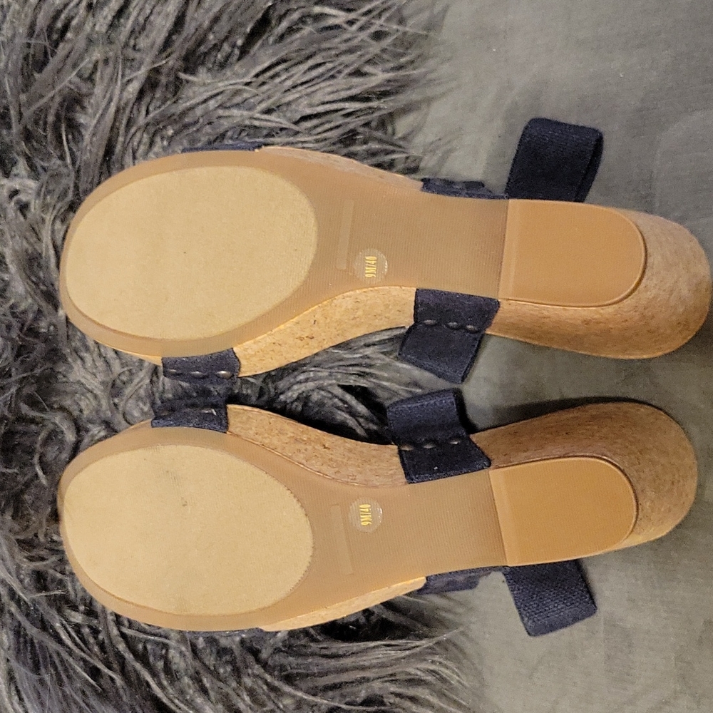 Lucky brand studded wedges 😍😍 - Picture 7 of 8